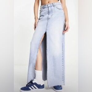 Stradivarius Denim Maxi Skirt Size 36 US 6 Light Blue Jean Front Slit Y2K 90s